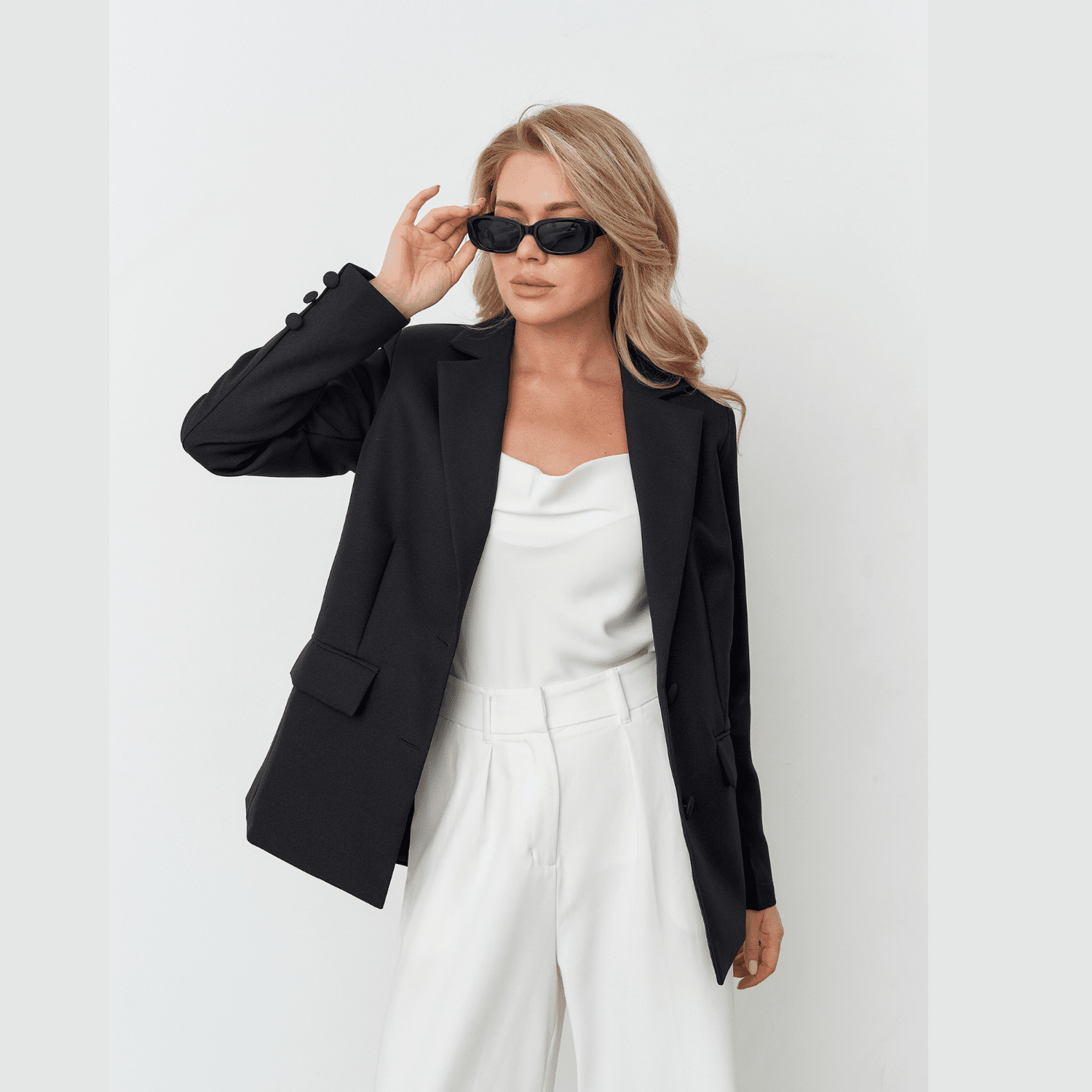 Elegant Back-View Line Sketch AI Portrait